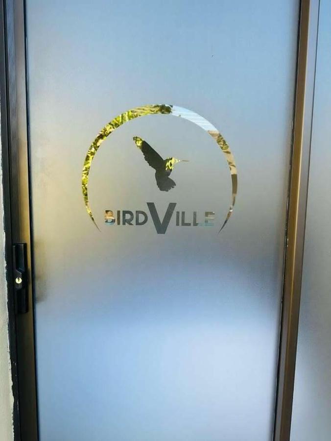 Birdville Bnb Guest House Gaborone Esterno foto