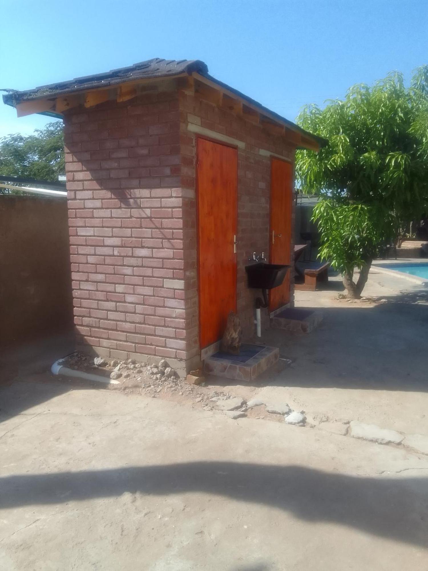 Birdville Bnb Guest House Gaborone Esterno foto