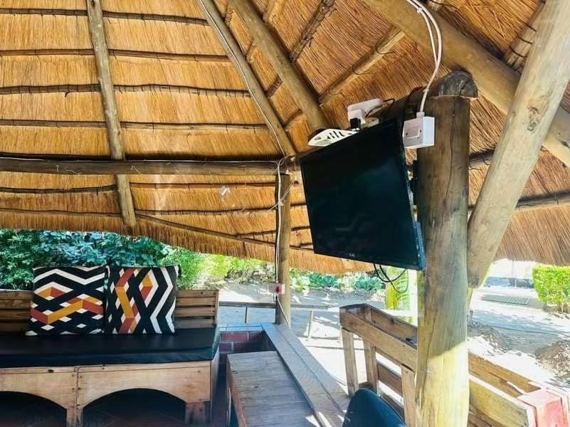 Birdville Bnb Guest House Gaborone Esterno foto