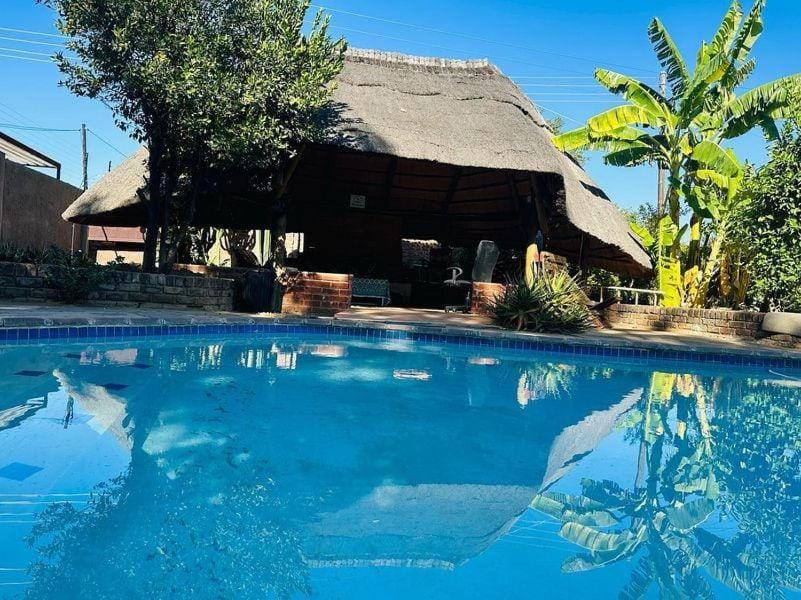 Birdville Bnb Guest House Gaborone Esterno foto