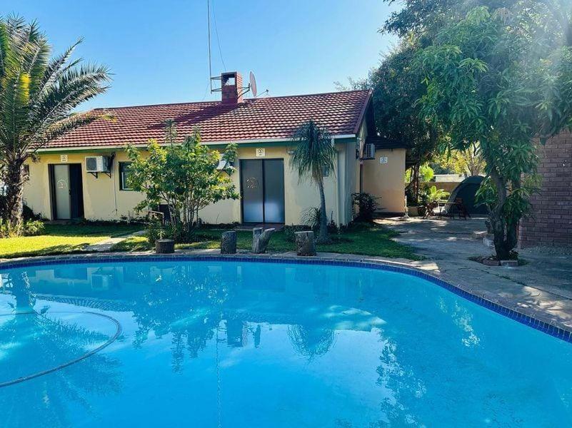 Birdville Bnb Guest House Gaborone Esterno foto