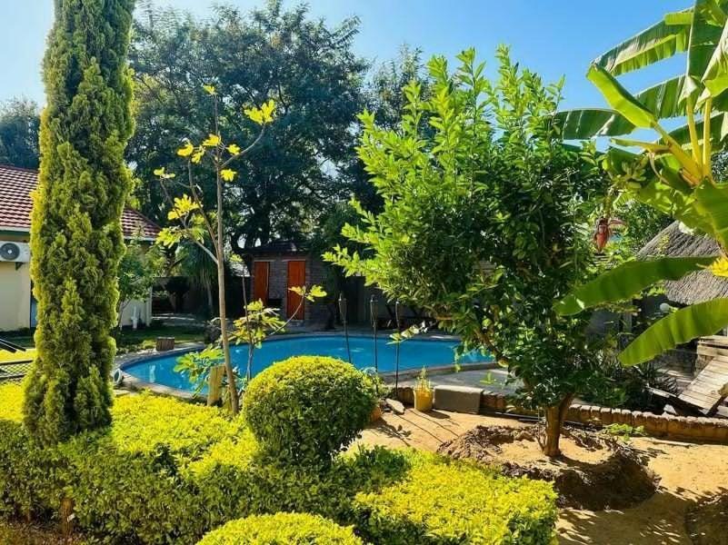 Birdville Bnb Guest House Gaborone Esterno foto