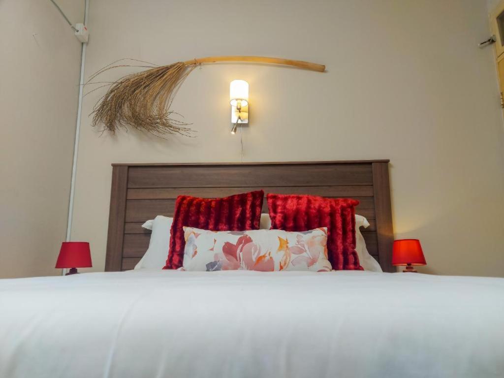 Birdville Bnb Guest House Gaborone Esterno foto